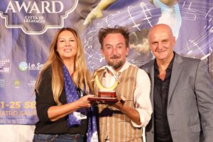 Premio speciale Nando Orfei consegnato da Paride Orfei e Ambra Orfei Salieri circus Awards